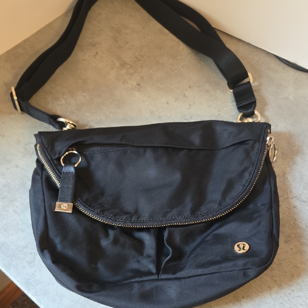 lululemon athletica Midnight Black Crossbody Bag